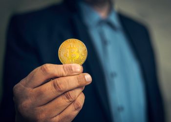 人工智能相關的代幣激增，Maple和Ren下跌。