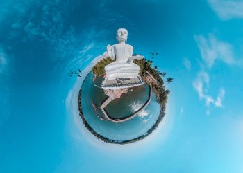 神佛修道頭條 : 蓮池精舍渡世攜手業者跨入元宇宙，利用新科技教導成典範。