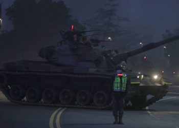 陸軍8軍團裝甲564旅作戰計畫各型戰甲車實施戰術作戰行軍