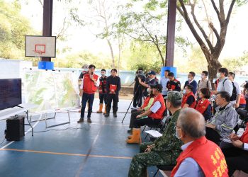 內門山林火警-陳其邁視察現場整備感謝軍警消
