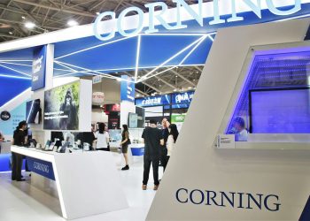 康寧於-2023-智慧顯示展覽會展出重要玻璃技術解決方案