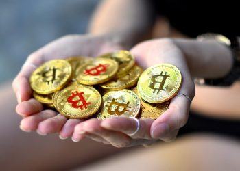 美國這位官員原來是「加密幣 Hodler」！披露持有 BTC、ETH