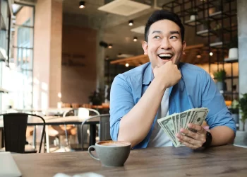 想成為「財務自由」的富一代？必經5大旅程