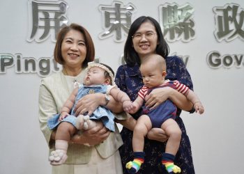 屏東加碼生育津貼2萬元-減輕年輕爸媽負擔