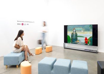 「photovogue-影像藝術展」台北華山文創登場　lg-結合-oled-技術營造創「藝」視界　