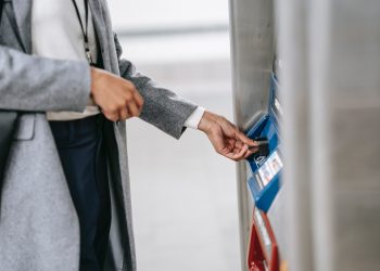 800 年銀行危機史的「血淚教訓」：此次三家銀行倒閉只是開始