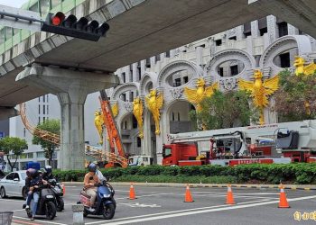 興富發建案6隻金鳥不吉利？ 民俗專家建議改灰色加1隻
