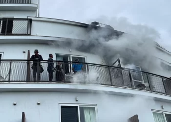 影/墾丁紅柴坑某民宿下午火災-業者自行撲滅