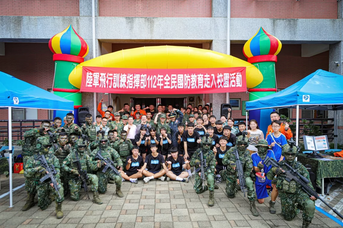 航特飛訓部走入校園-深植學子國防愛國信念