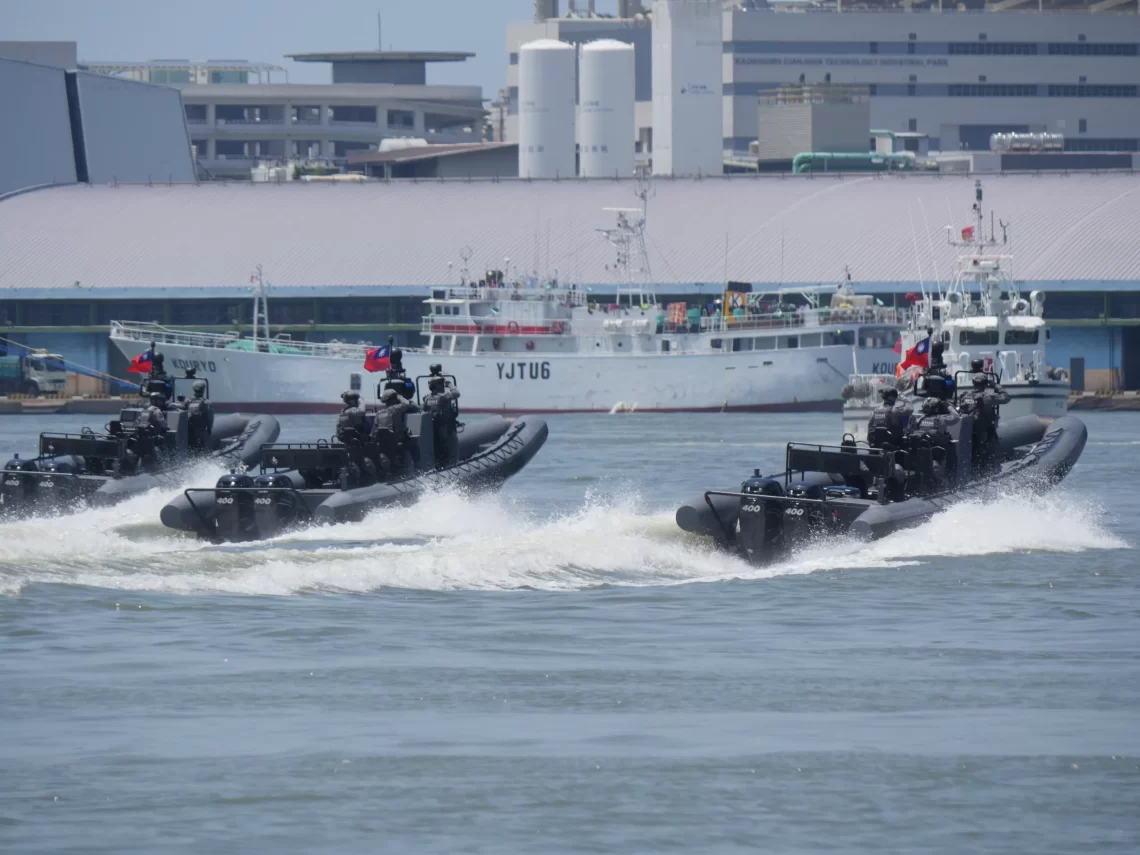 海巡署「海安11號」陸海空反恐預演