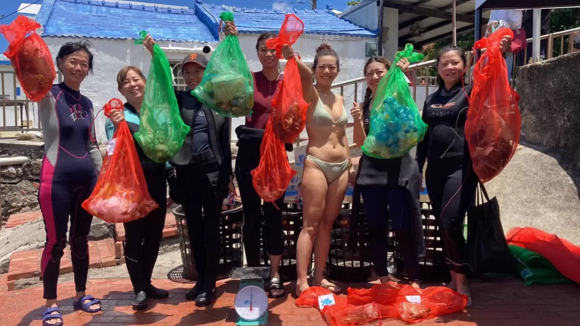 屏東環保局培訓潛海戰將-清理海洋垃圾