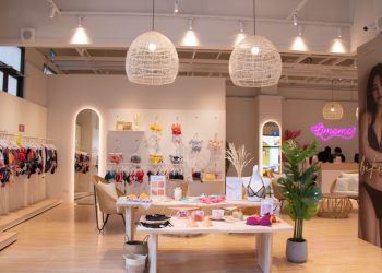 知名內睡衣品牌進駐台中麗寶outlet　熱賣多款質感泳衣成水上樂園吸睛焦點！