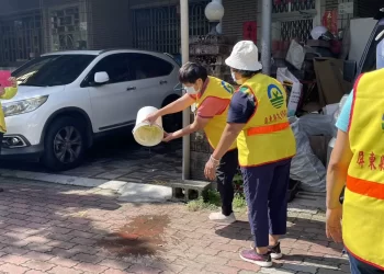 屏縣防堵登革熱四撇步-「巡、倒、清、刷」