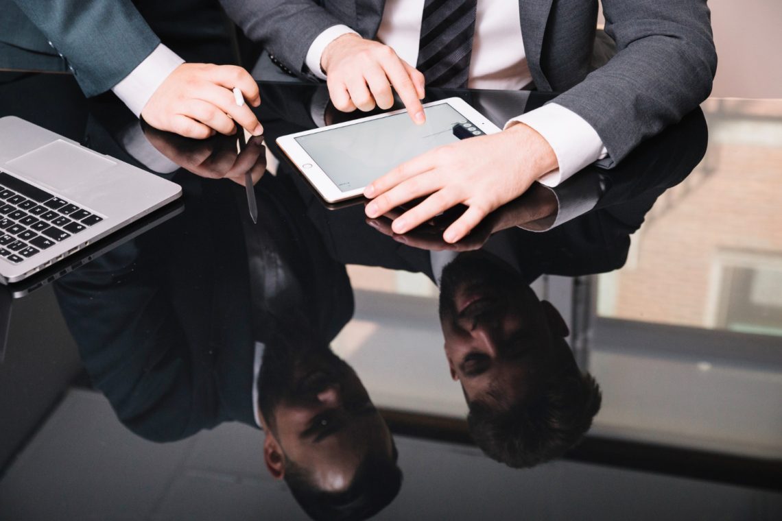 ParaFi、Framework Ventures 和1kx 起訴Curve 創始人欺詐和處理商業機密