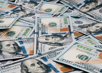 美元大跌，Fed不升息了？