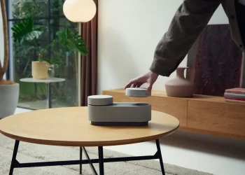 不受空間限制、打造三位一體個人環繞音效　sony推出全新概念-ht-ax7-隨身劇院組合