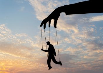 Inverse Finance：置之死地而後生？