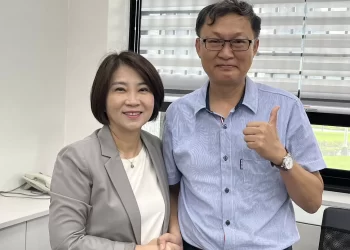 徐富癸辭職投入屏南立委選戰　周春米祝福打贏選戰