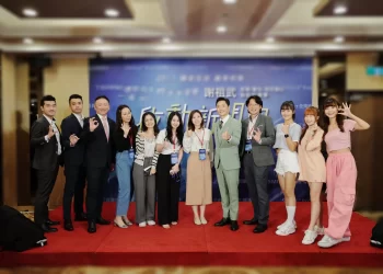 謝祖武看不清劇本！接受眼科手術-目標再演20年