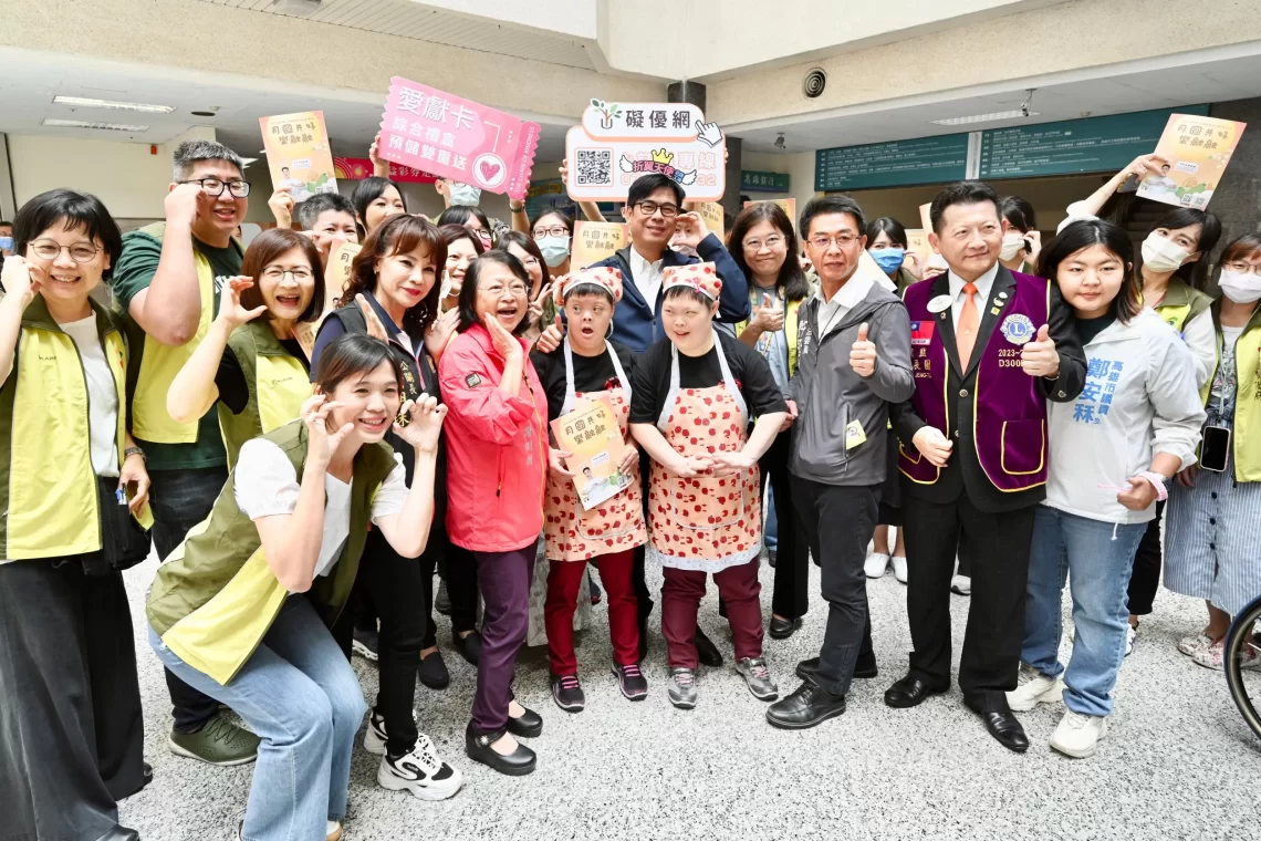 陳其邁率先認購　身障團體秋節禮品