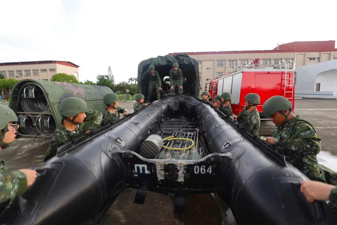 第四作戰區因應蘇拉颱風威脅　完成災防預置兵力