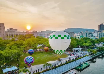 高雄愛、月熱氣球浪漫升空-ibon搶票