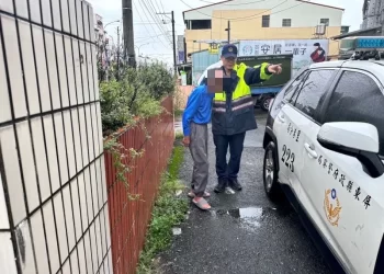 失智老翁走丟　里港警協尋總動員成功返家