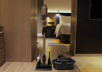 「輕」濕拖吸塵器-女性居家打掃好幫手