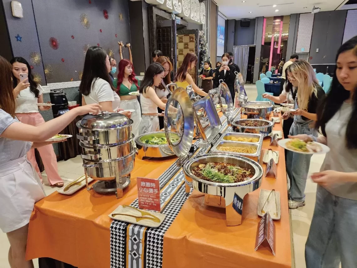 星巴巴港台美食總匯-現點現做港式飲茶限時優惠-經典風味席捲味蕾!