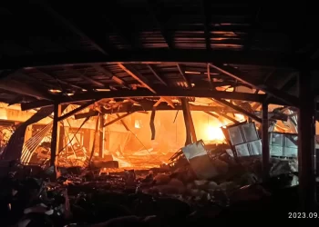 今夜最新／屏東科技公司爆炸多人受傷一人無生命跡象