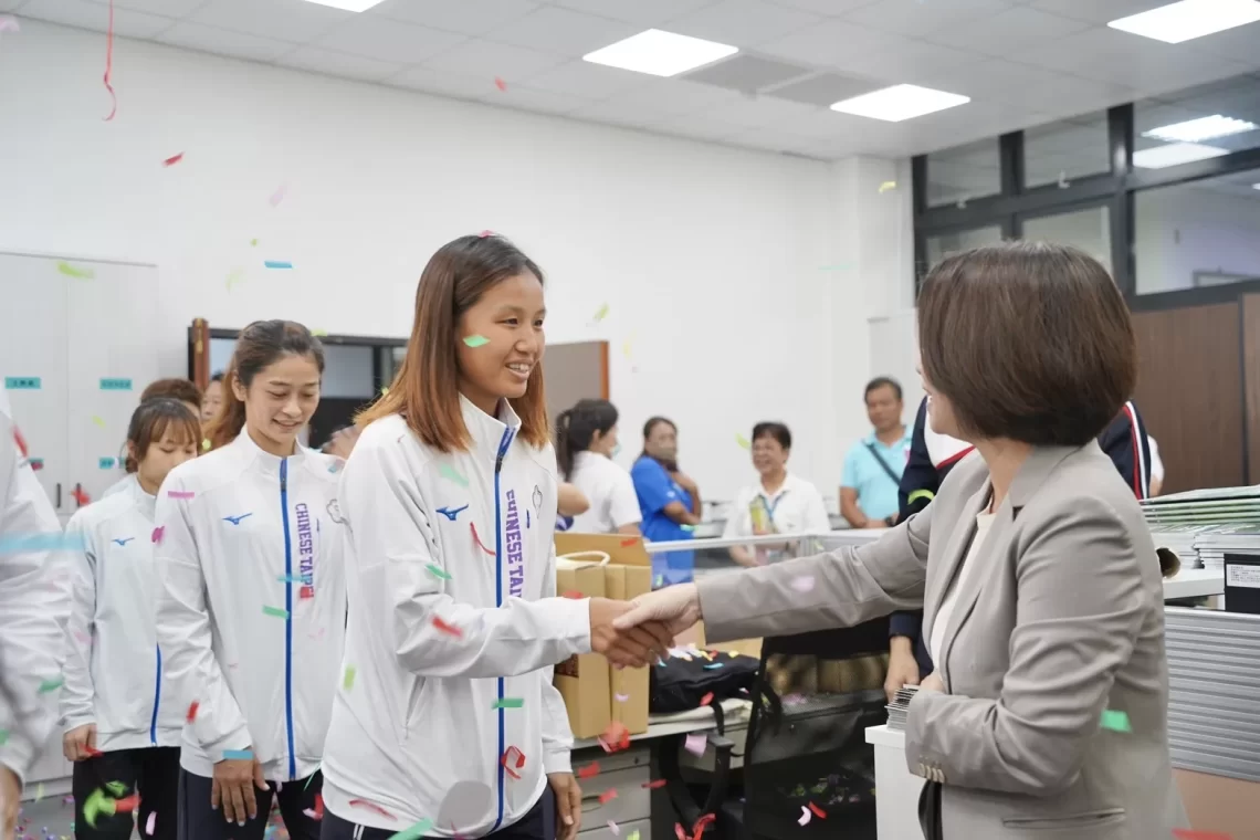 周春米接見亞運選手　大讚屏東之光