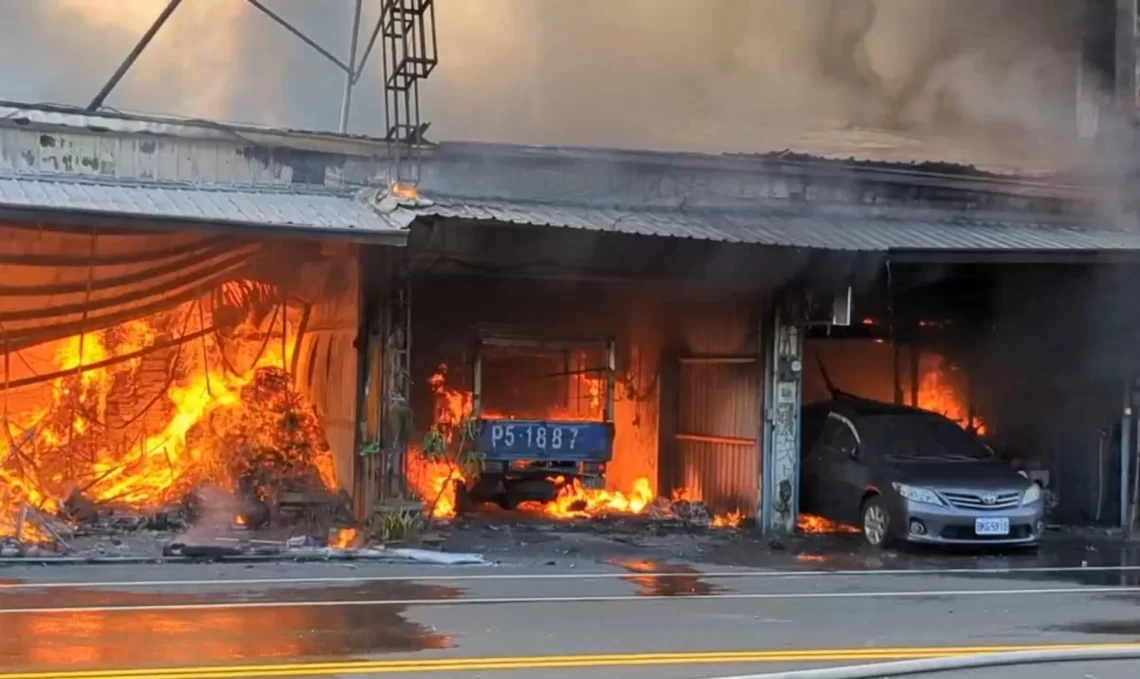 影／美濃金香鋪大火濃煙竄天　爆炸不斷無人受傷