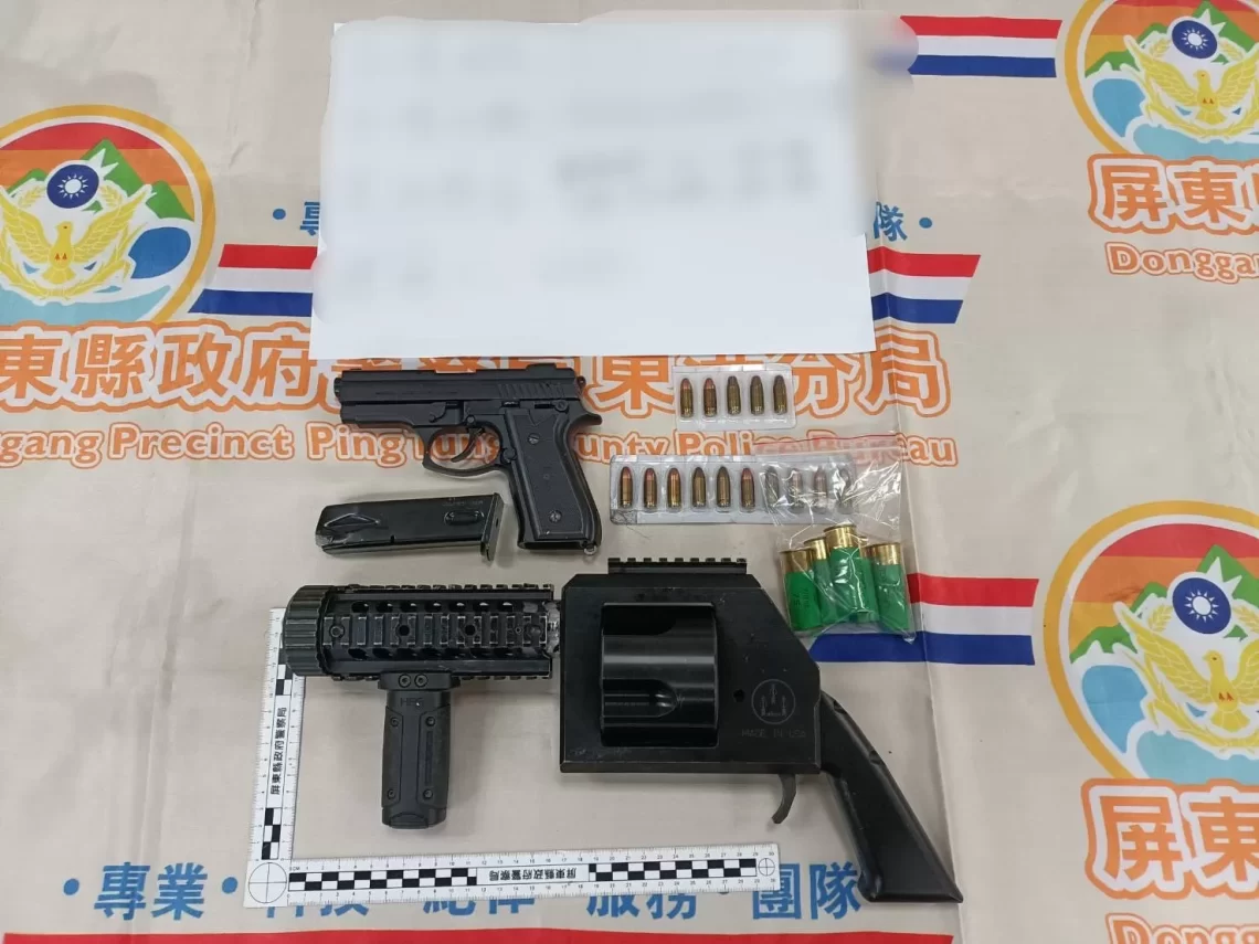 東港警肅槍-查獲美制輪轉式霰彈槍