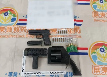 東港警肅槍-查獲美制輪轉式霰彈槍