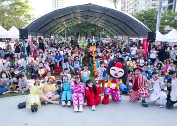 錠嵂『毛小孩x鵲寶公益劇團童樂會』再度感動台中-傳遞幸福和溫暖