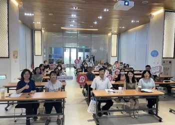 冬天濕疹易發作！醫：摸起來「這樣」代表該擦乳液了