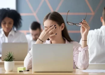 你的乾眼症是缺水？還是缺油？-治療選擇一次看！