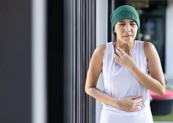 改善早期乳癌化療副作用？-國外研究：短期禁食可改善？！