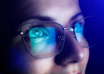 3c藍光危害大？這件事比藍光嚴重多了？！