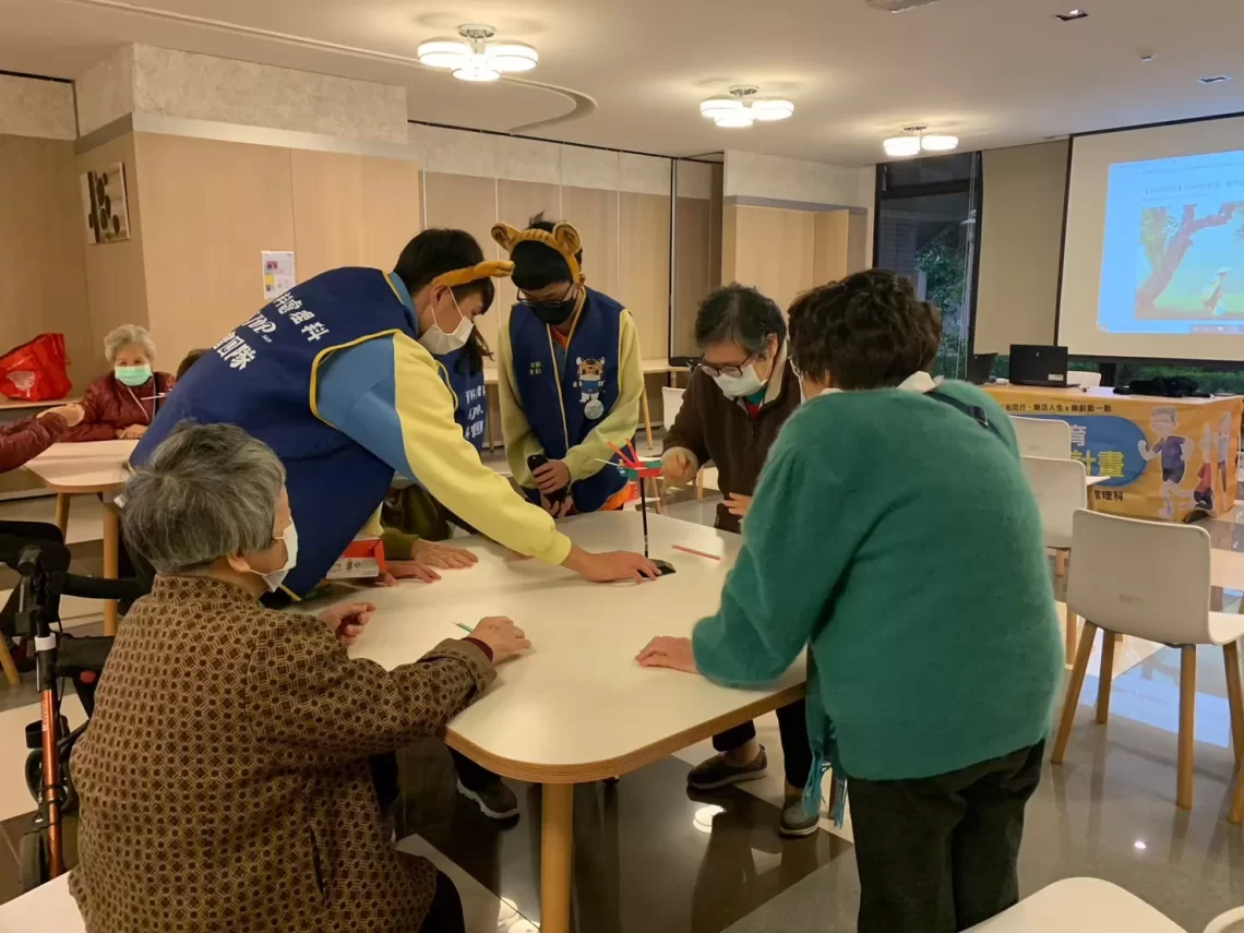 打破傳統!學生用虛擬科技前進養老院