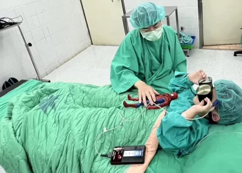 病患邊看影片邊手術？局部麻醉降低焦慮效果好？！