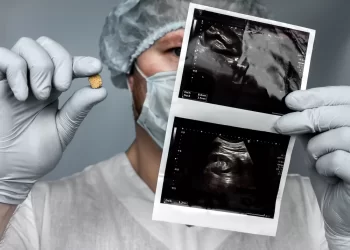 反覆泌尿道感染竟藏3cm結石？一次性軟式輸尿管鏡解決它！