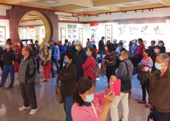 張志鴻「志騰九天、鴻飛萬里」書法展　港區藝術中心登場