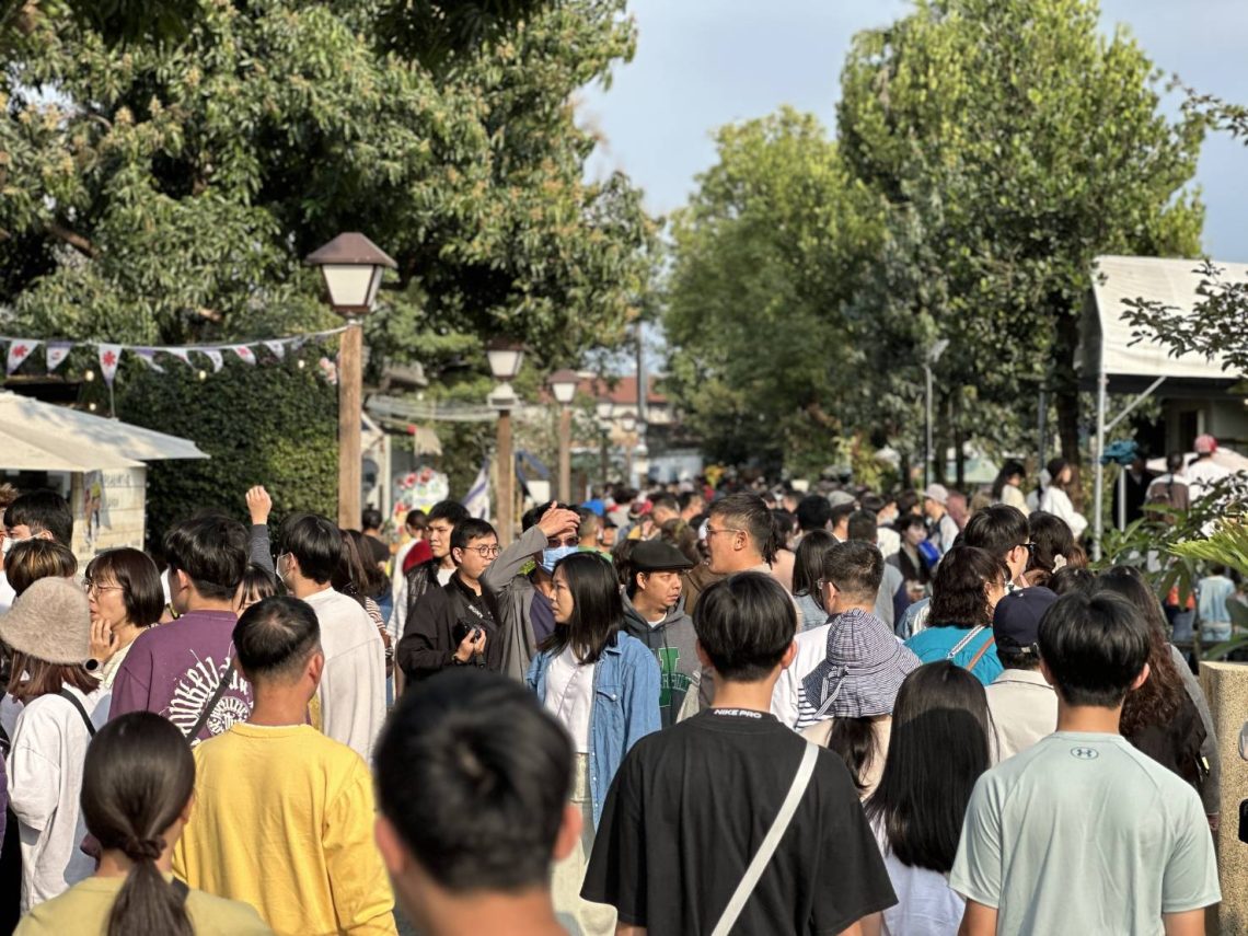 屏東勝利星村春節「好運龍厚禮」助攻-百萬人潮錢潮4千萬