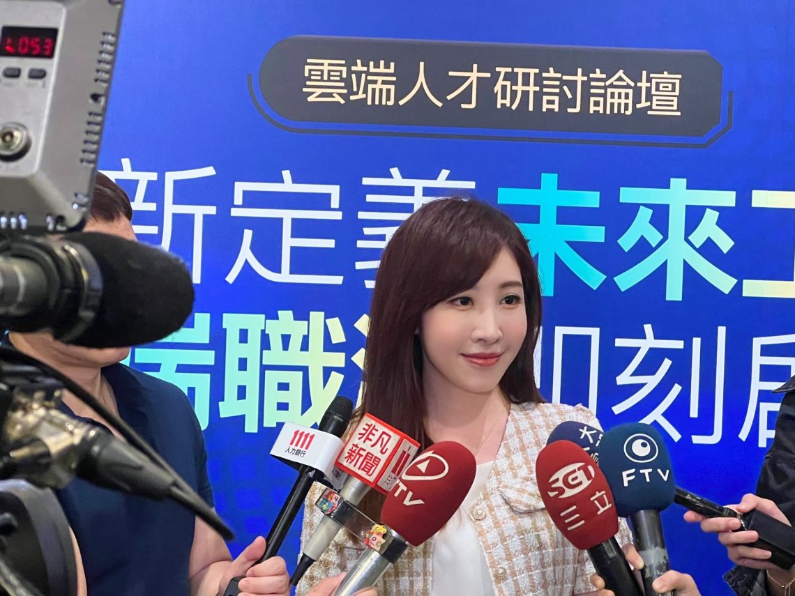 女主播過年被爸媽逼凍卵 只養毛孩遭親戚轟:不孝順!