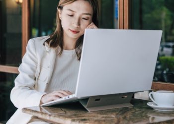 台灣原創品牌頑皮鬼-life隱形筆電架熱賣