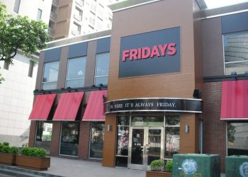fridays-桃園店月底收攤　推桃園人專屬優惠揮別老友