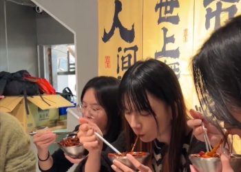 正宗重慶麻辣火鍋「李鐵柱老火鍋」-挑戰極辣