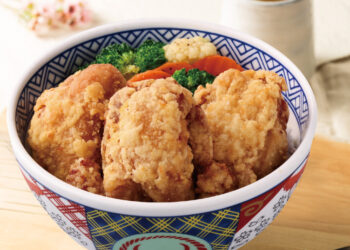 日本知名連鎖餐廳新菜單亮相-全新推出黑咖哩、唐揚雞系列