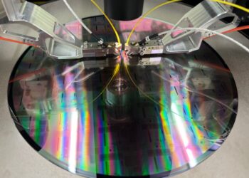 台荷聯手「光」速前進-工研院串聯貿聯、茂德跨國合作